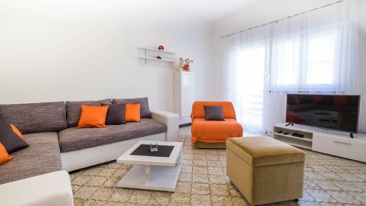 Apartment Ema เมดูลิน ภายนอก รูปภาพ